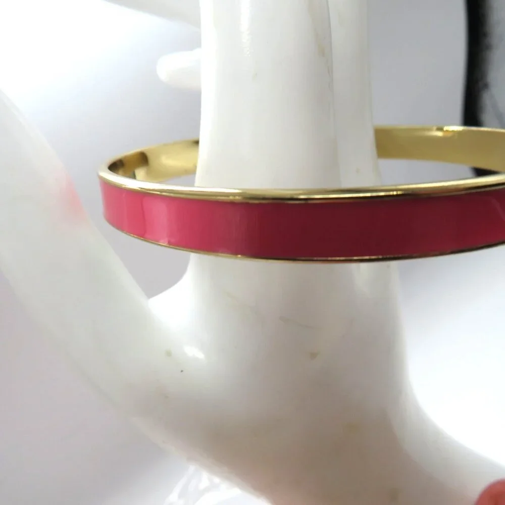 Vera Bradley Bracelet Pink Enamel Gold Tone Bangle Bubblegum Barbie‎ Signed